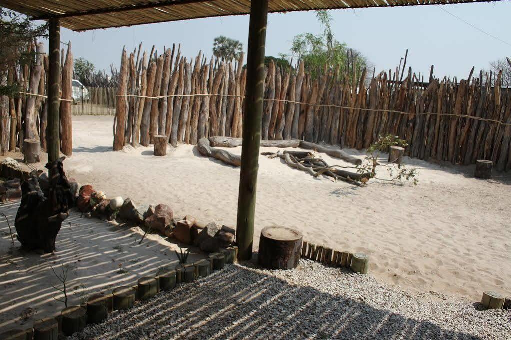 Ongula Village Homestead Lodge Ондангва Экстерьер фото